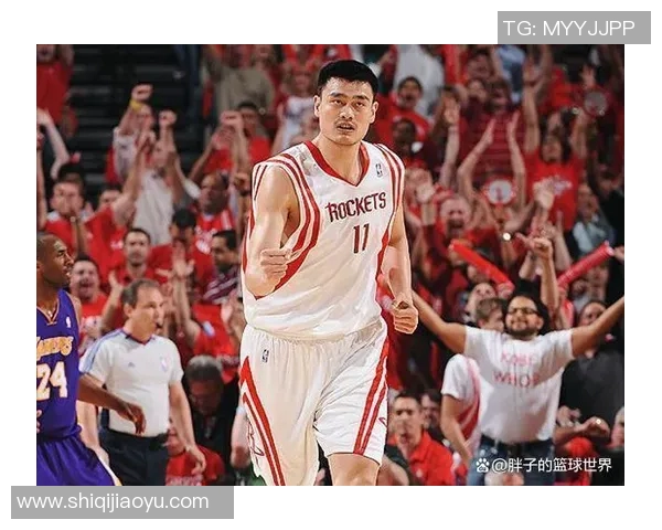 姚明亲自推荐的篮球传奇人物背后的故事与成就揭秘