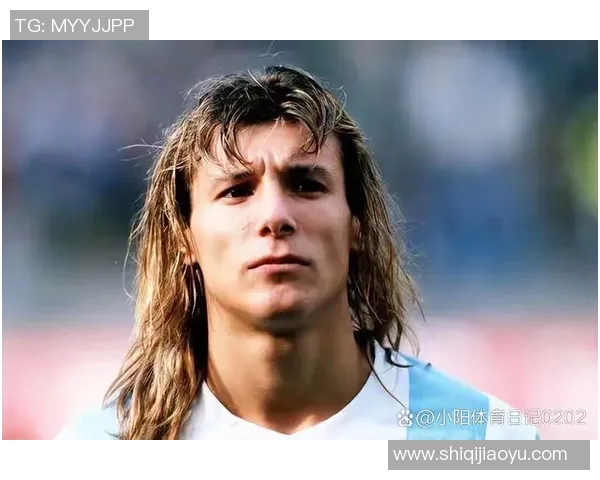 全球最受欢迎的足球明星是谁他在绿茵场上的传奇故事与成就 全球最受欢迎的足球明星是谁他在绿茵场上的传奇故事与成就