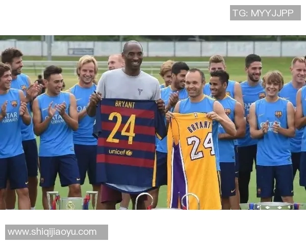 勒布朗与足球明星的跨界合作与友谊如何影响体育界的未来发展 勒布朗与足球明星的跨界合作与友谊如何影响体育界的未来发展