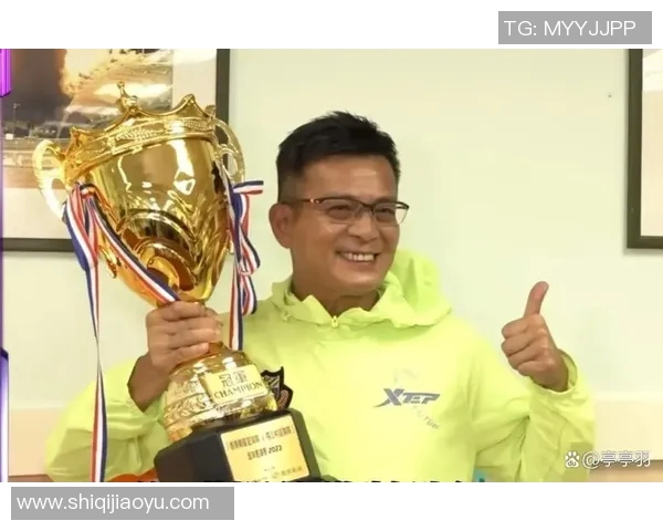 香港足球明星踢人事件引发热议视频曝光引发球迷和媒体广泛关注 香港足球明星踢人事件引发热议视频曝光引发球迷和媒体广泛关注