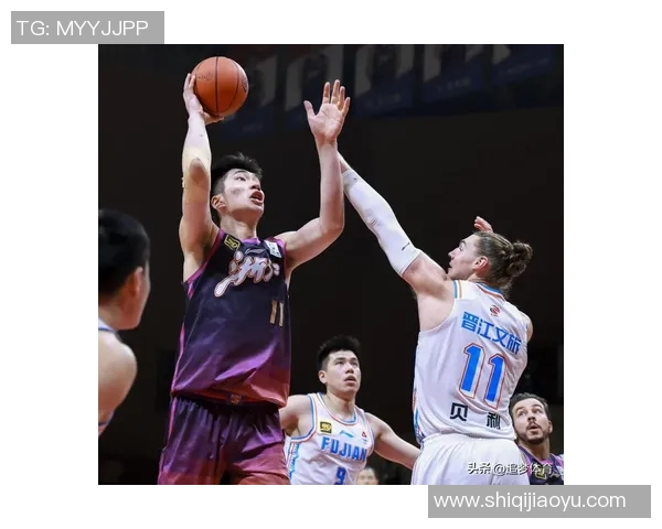 CBA激战广东队迎战山东队争夺季后赛席位精彩对决不容错过 CBA激战广东队迎战山东队争夺季后赛席位精彩对决不容错过