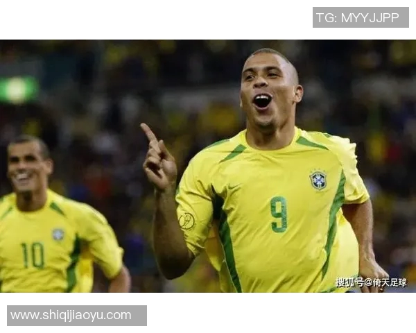 足球明星最帅的发型盘点让你领略不同风格的魅力与个性 足球明星最帅的发型盘点让你领略不同风格的魅力与个性